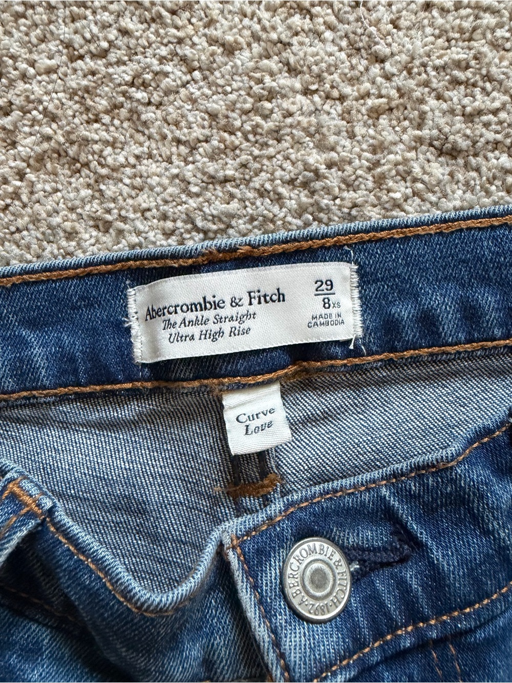 Abercrombie & Fitch Women's Ankle Straight Jeans in Medium Blue Wash